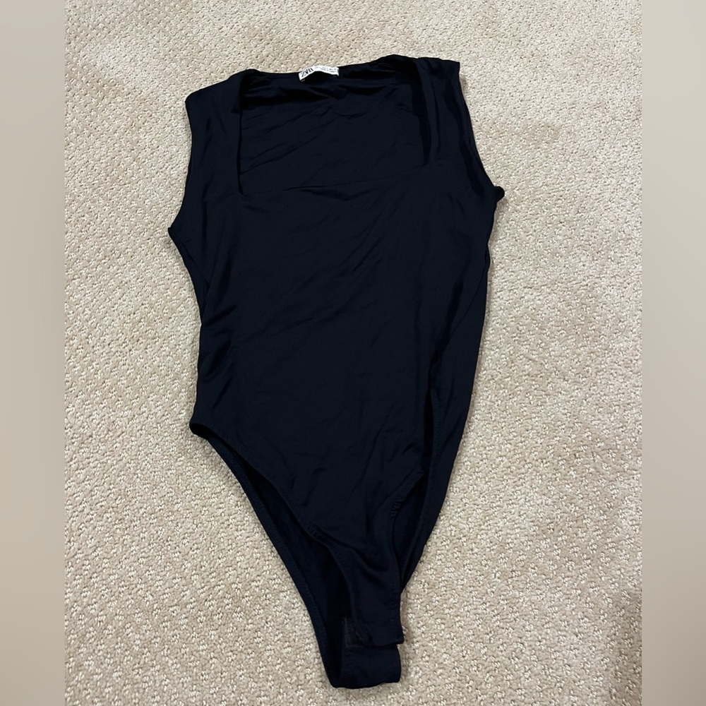 Zara women Black Sleeveless Bodysuit size small like new